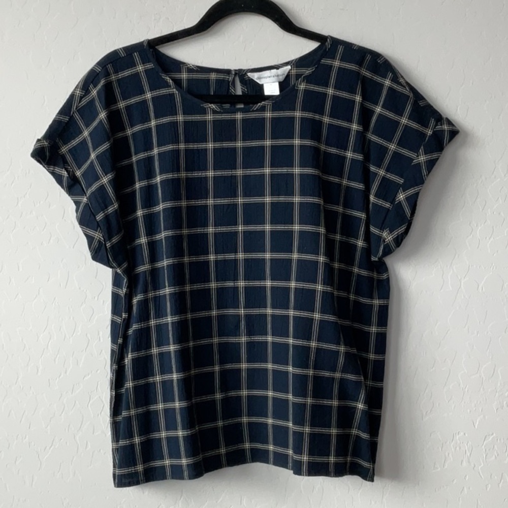🌻 2/$8 Christopher & Banks Navy Top